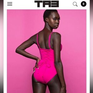 Viral Waist-Snatching TA3 Swimsuit